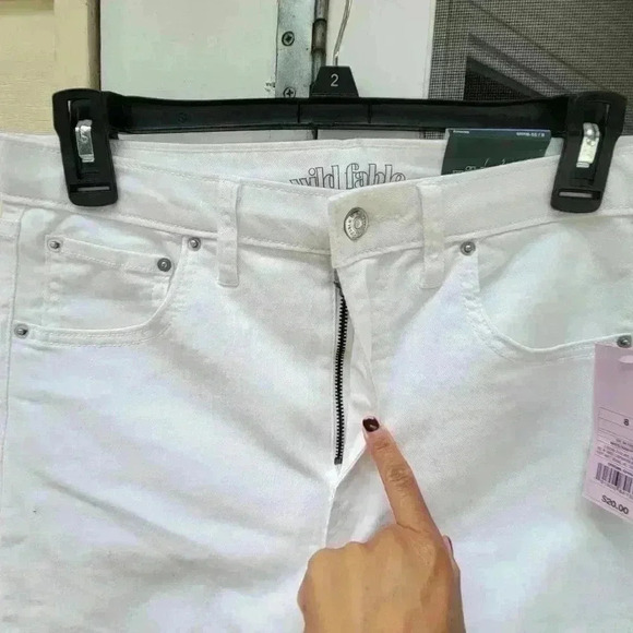 BRAND NEW Women's WILD FABLE WHITE Skinny JEANS HIGH RISE SIZE 2 Stretchy - Picture 2 of 10